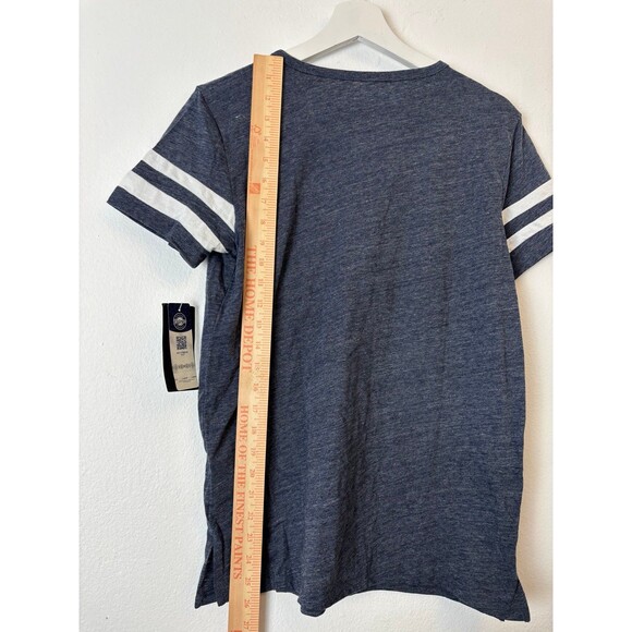 Notre Dame Fighting Irish Shirt women’s small Captivating Vintage Style Vneck - Picture 4 of 6